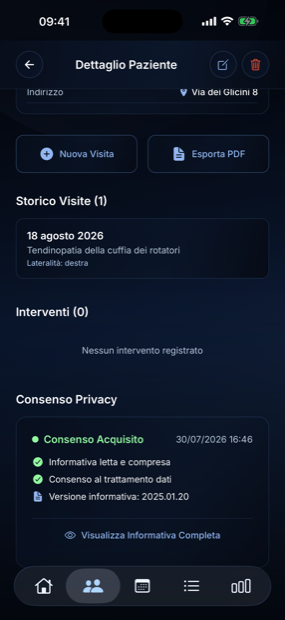 Sezione consenso privacy nella scheda paziente, con data, versione e conferme